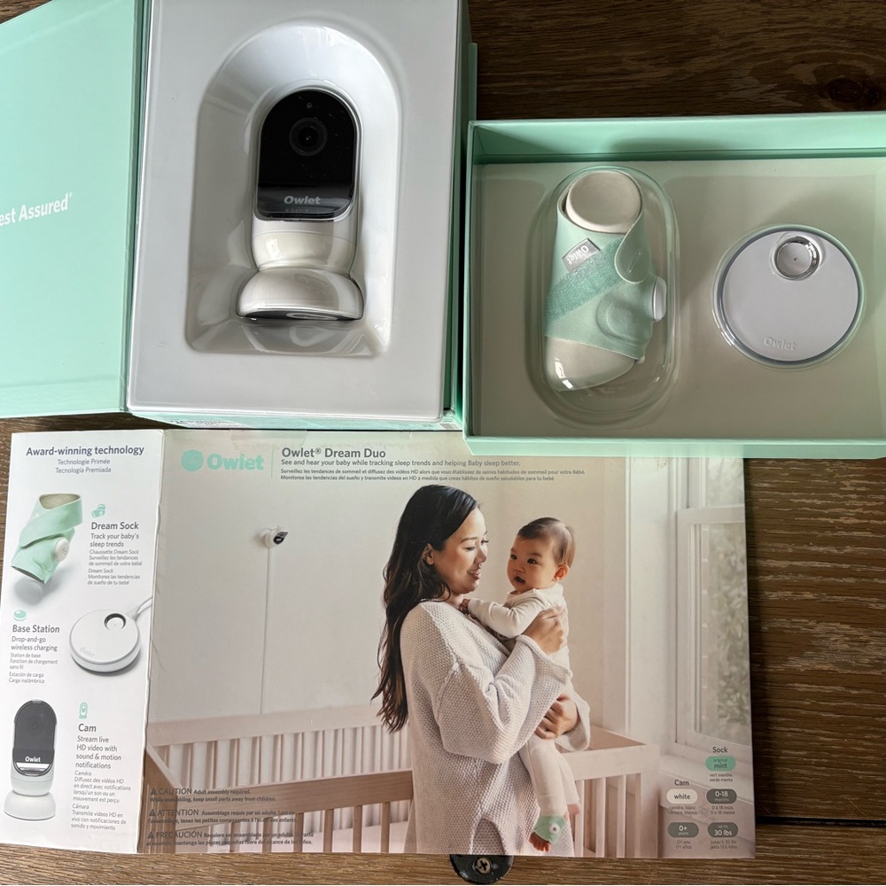 Owlet Dream Duo Baby Monitor with Mint Sock